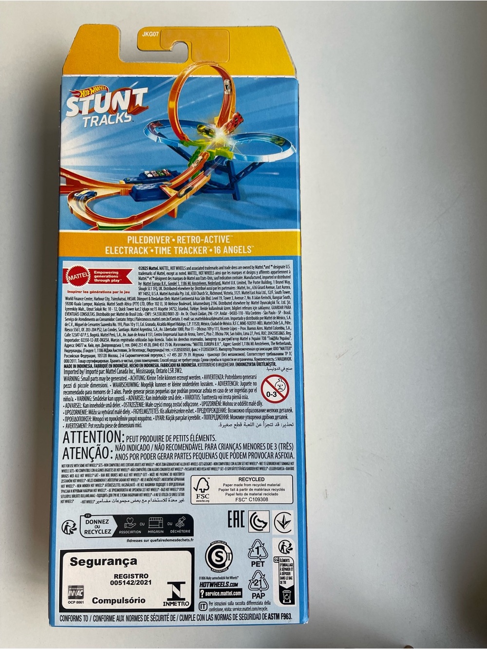 2025 Mattel Hot Wheels 5-Car Stunt Pack, Looped Tracks - Picture 2 of 5